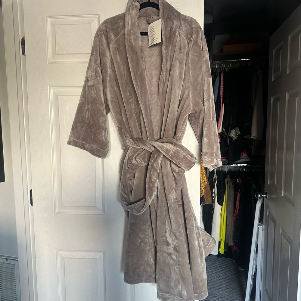 Sposh Spa Crafted Microfiber Robe in Gray